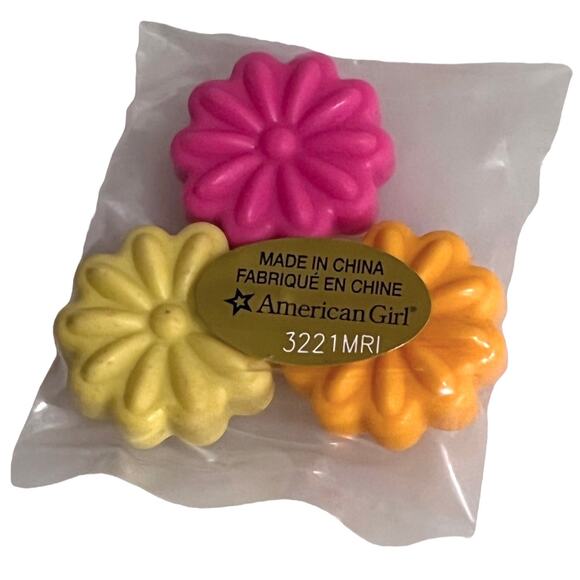American Girl FLOWER BAR SOAP Set (3) Julie Bathroom Toy Accessories Daisies NEW - Picture 4 of 7
